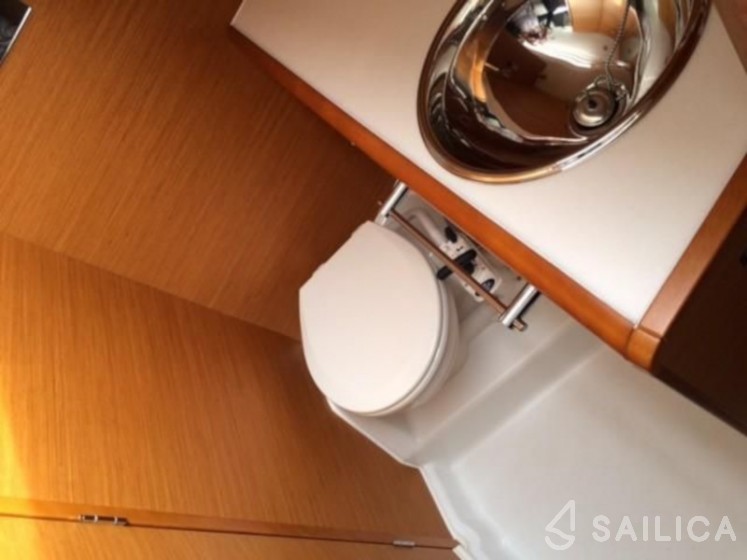 Sun Odyssey 419 - Yacht Charter Sailica
