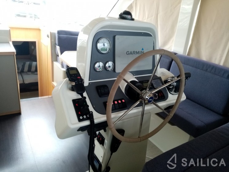 Bavaria E40 Fly - Yacht Charter Sailica