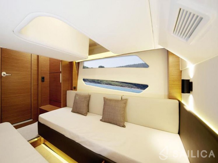 Bavaria Sport 450 HT - Yacht Charter Sailica