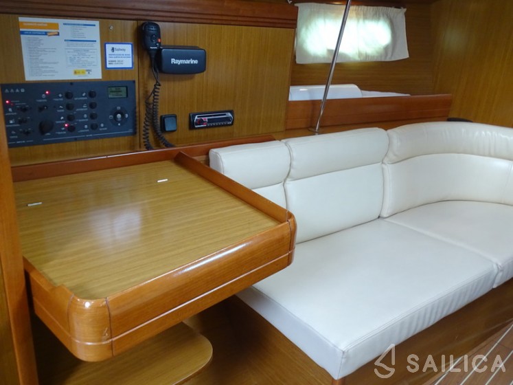 Sun Odyssey 39i - Yacht Charter Sailica