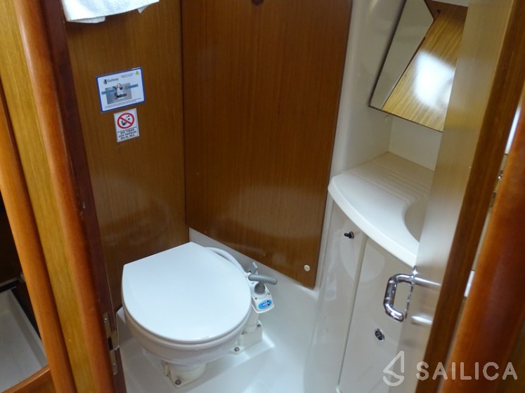 Sun Odyssey 39i - Yacht Charter Sailica