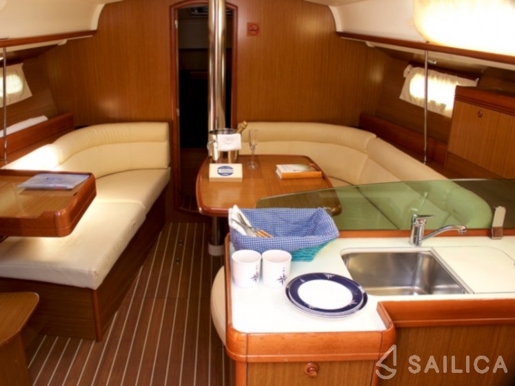 Sun Odyssey 39i - Yacht Charter Sailica
