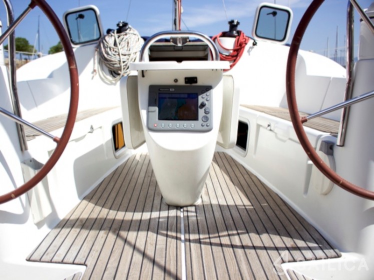 Sun Odyssey 39i - Yacht Charter Sailica