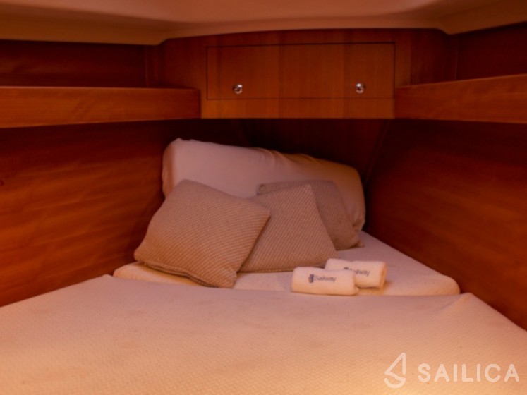 Elan 344 Impression - Yacht Charter Sailica