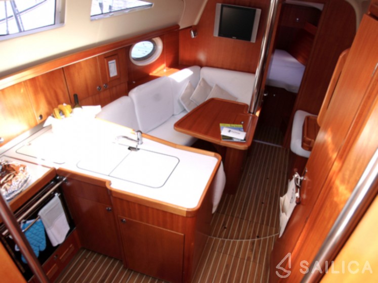Elan 344 Impression - Yacht Charter Sailica