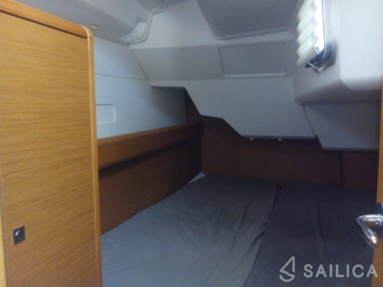 Sun Odyssey 379 - Yacht Charter Sailica