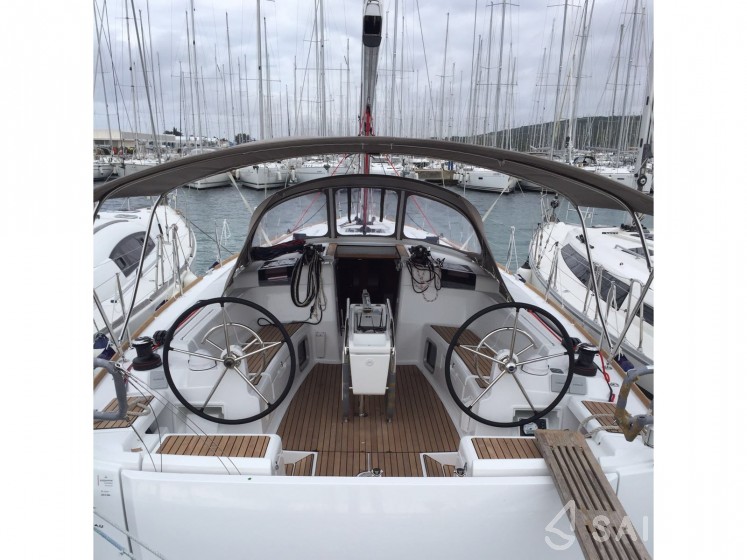 Sun Odyssey 449 - Yacht Charter Sailica