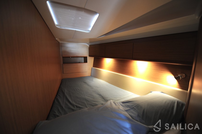 Sun Odyssey 49i - Yacht Charter Sailica