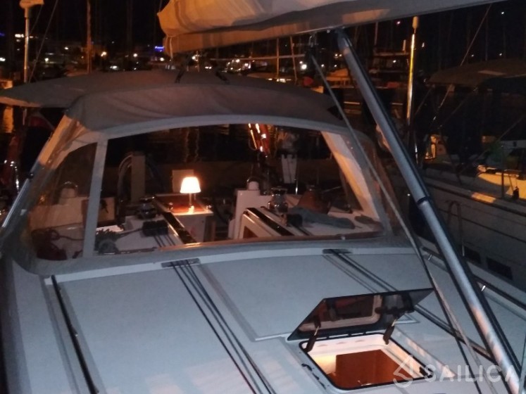 Oceanis 45 - Yacht Charter Sailica