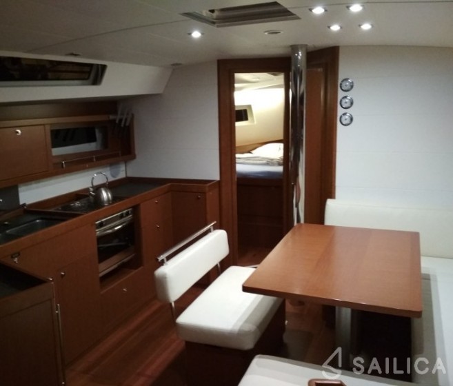 Oceanis 45 - Yacht Charter Sailica