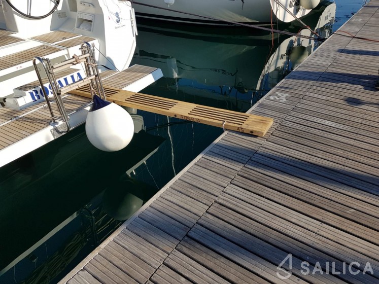 Oceanis 48 - Yacht Charter Sailica