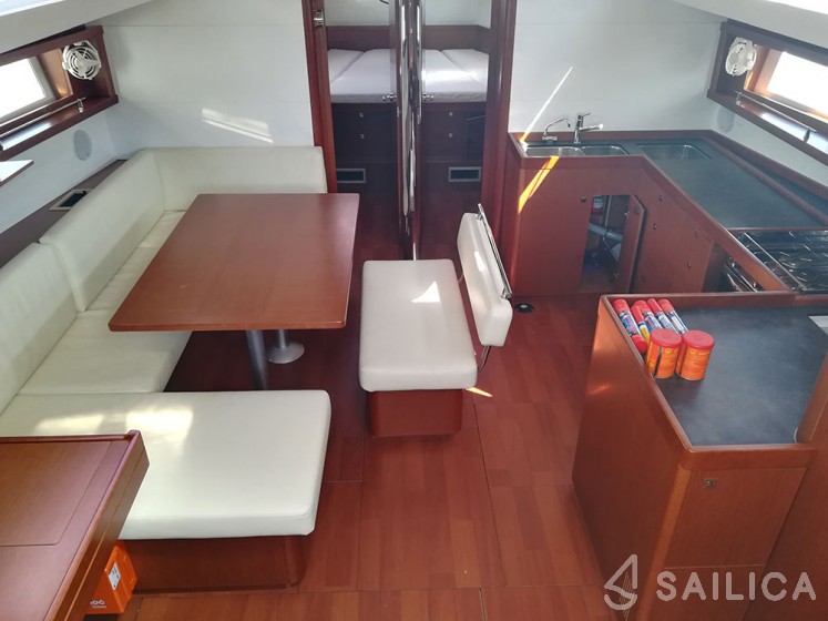 Oceanis 48 - Yacht Charter Sailica