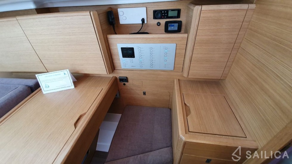 Elan E4 - Yacht Charter Sailica