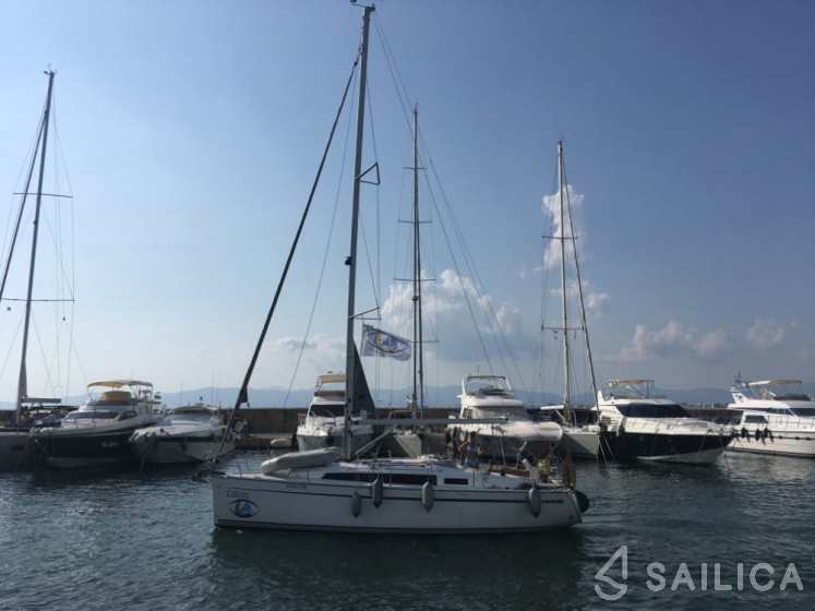 Bavaria 33 Cruiser - Yacht Charter Sailica