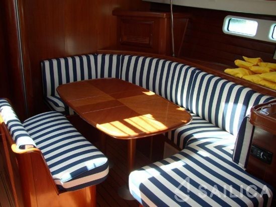 Oceanis 473 - Yacht Charter Sailica