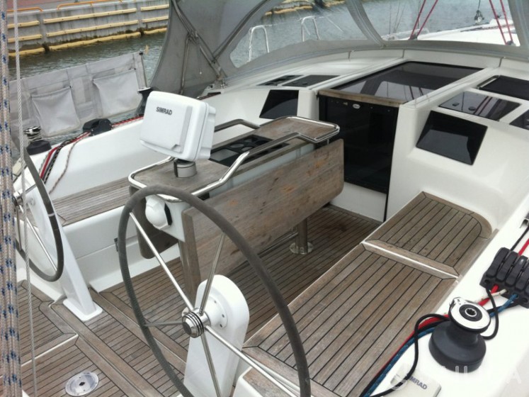 Hanse 385 - Yacht Charter Sailica