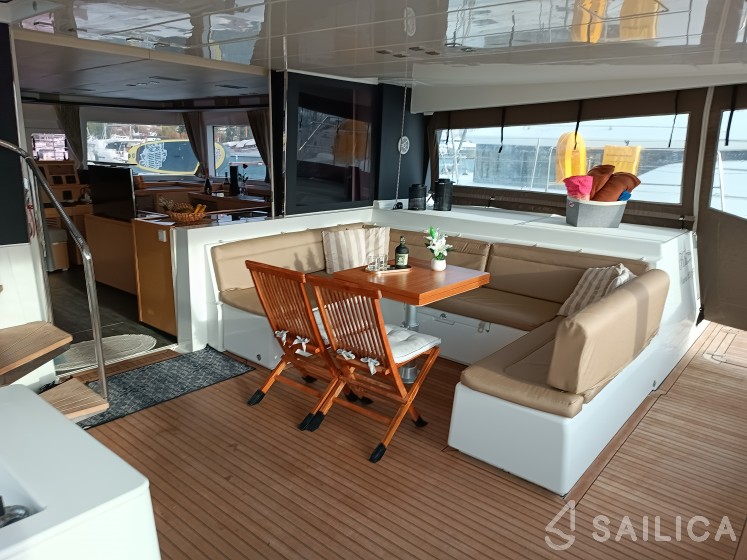 Lagoon 560 S2 - Yacht Charter Sailica