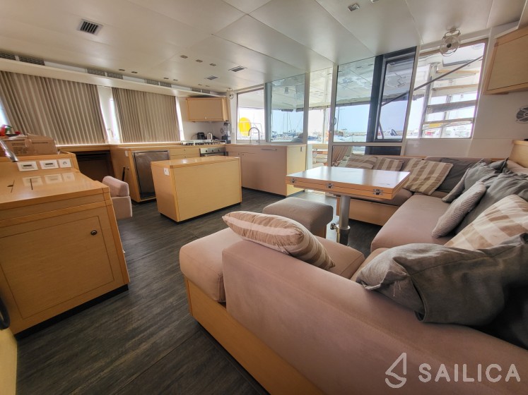 Lagoon 560 S2 - Yacht Charter Sailica