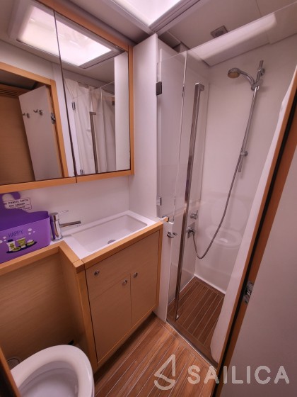 Lagoon 560 S2 - Yacht Charter Sailica
