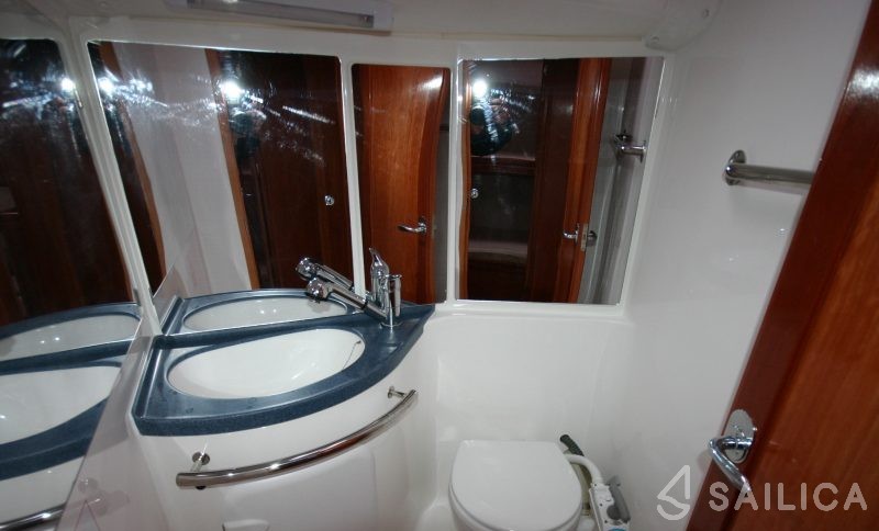 Bavaria 50 Cruiser - Yacht Charter Sailica