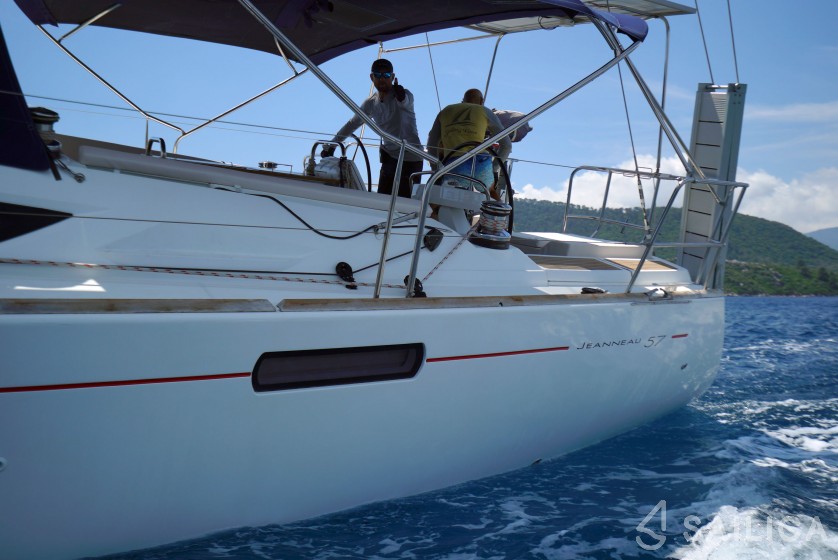 Jeanneau 57 - Yacht Charter Sailica