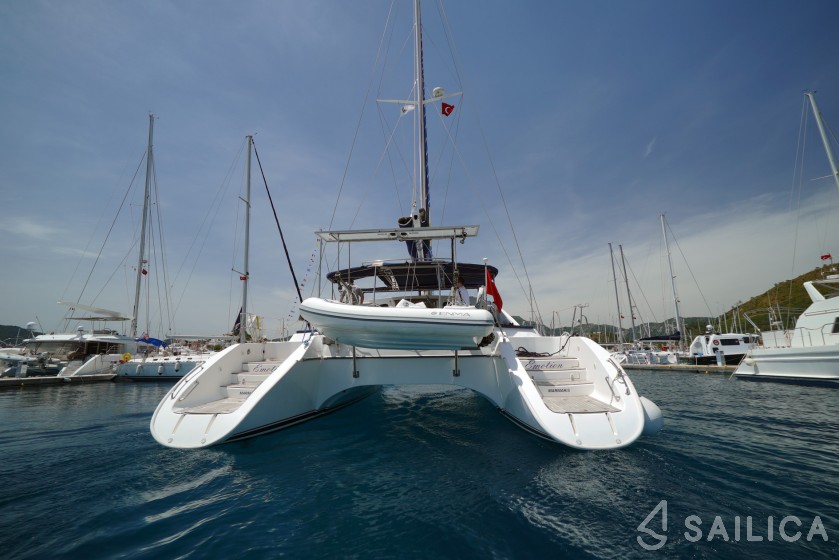 Privilege 465 - Yacht Charter Sailica