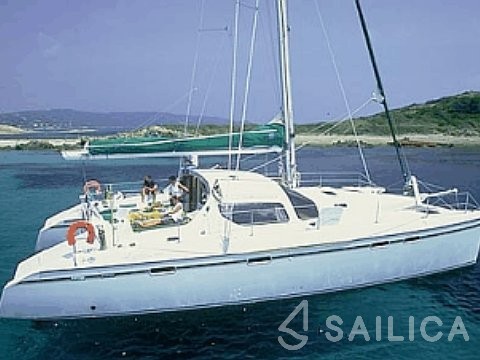 Privilege 465 - Yacht Charter Sailica