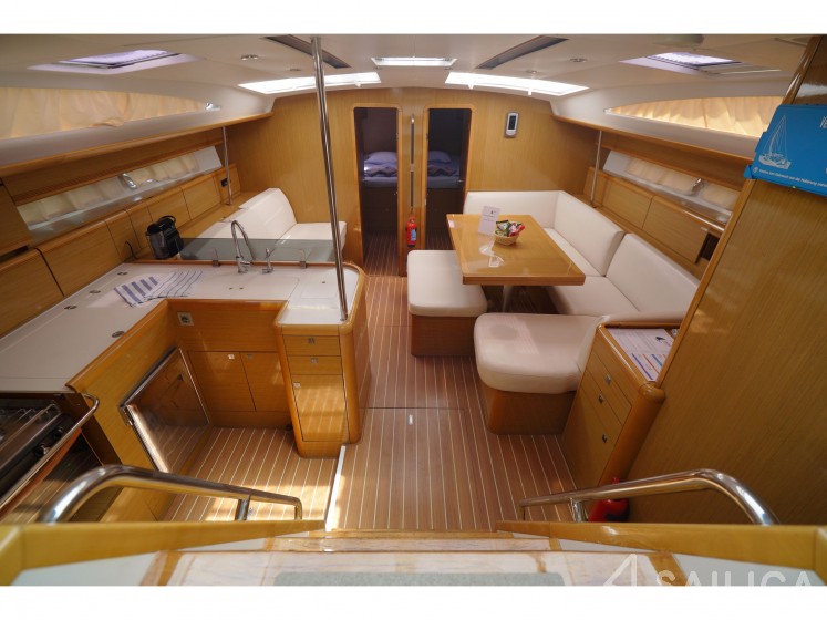 Jeanneau 53 - Yacht Charter Sailica