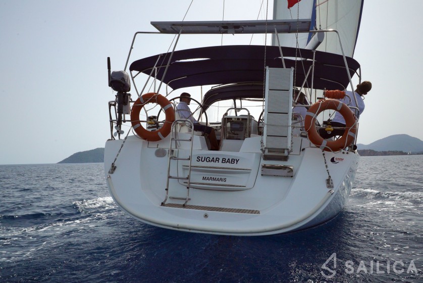 Jeanneau 53 - Yacht Charter Sailica