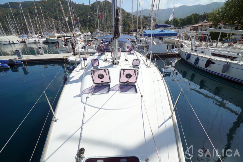Sun Odyssey 49i - Yacht Charter Sailica