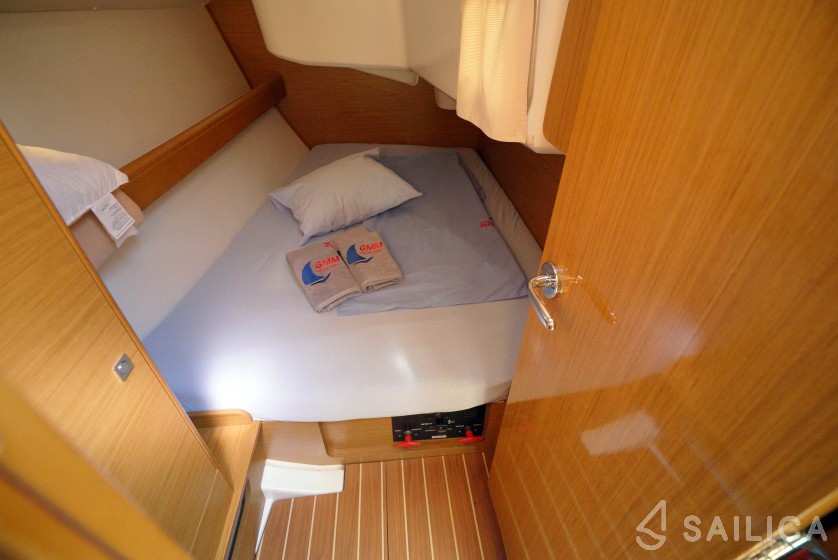 Sun Odyssey 36i - Yacht Charter Sailica