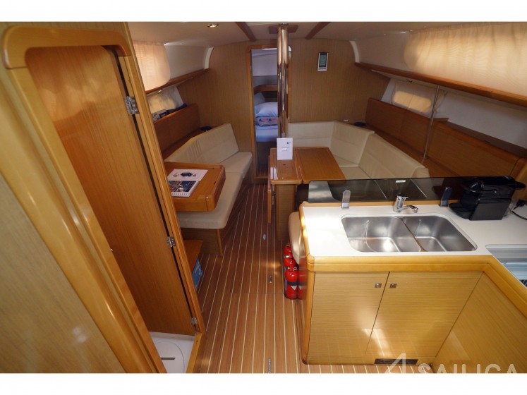 Sun Odyssey 36i - Yacht Charter Sailica