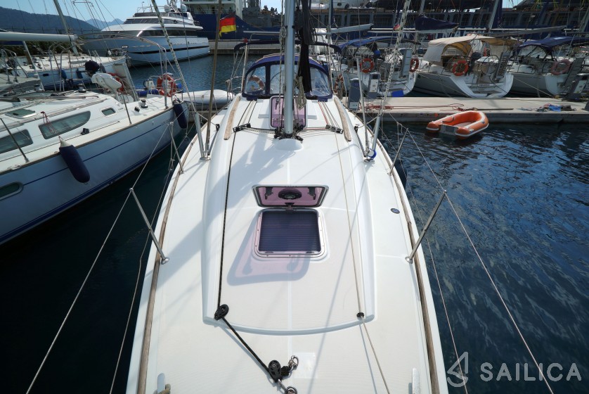 Sun Odyssey 36i - Yacht Charter Sailica