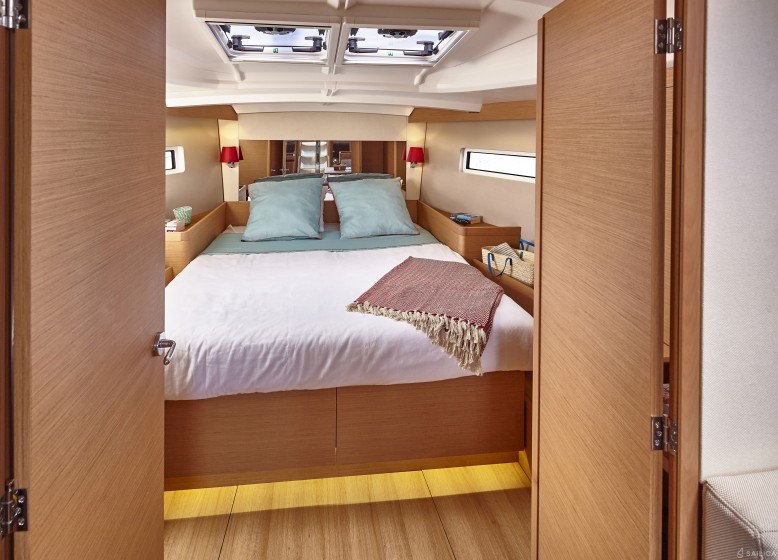 Sun Odyssey 440 - Yacht Charter Sailica