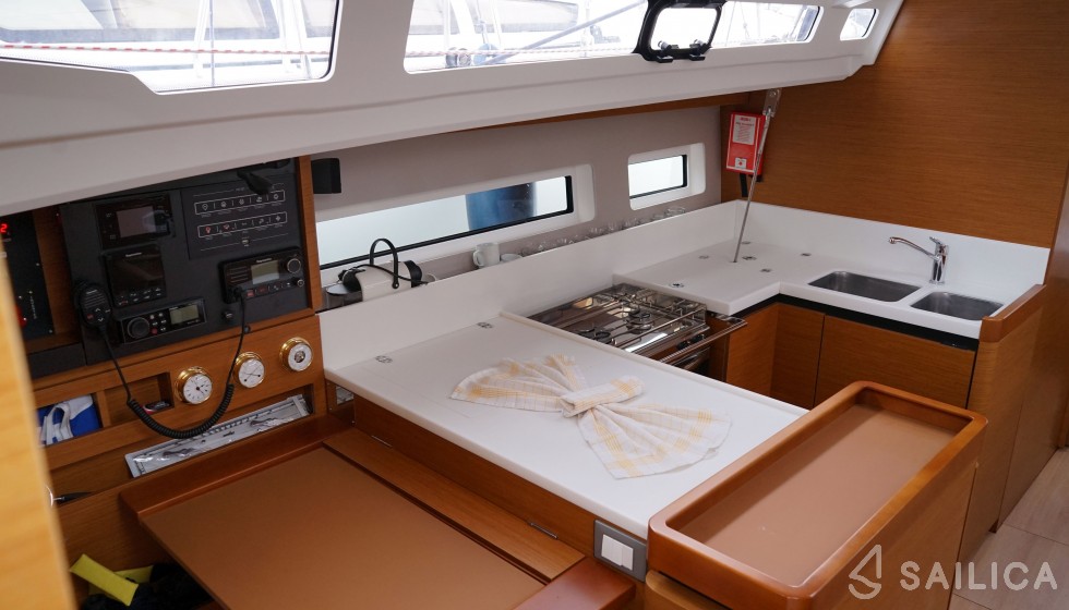 Sun Odyssey 440 - Yacht Charter Sailica