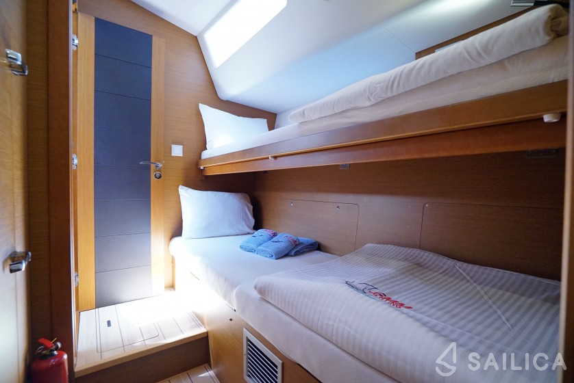 Jeanneau 64 - Yacht Charter Sailica