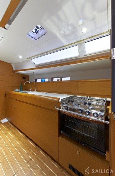 Sun Odyssey 479 - Yacht Charter Sailica