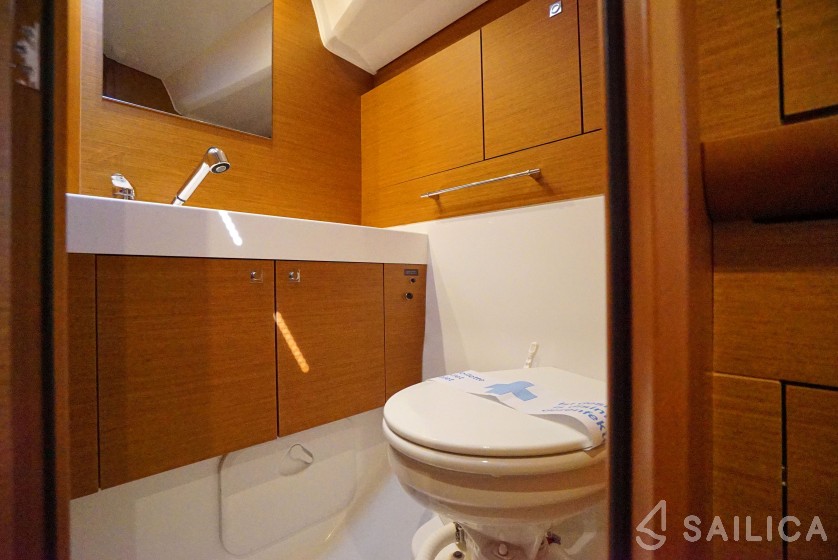 Sun Odyssey 479 - Yacht Charter Sailica