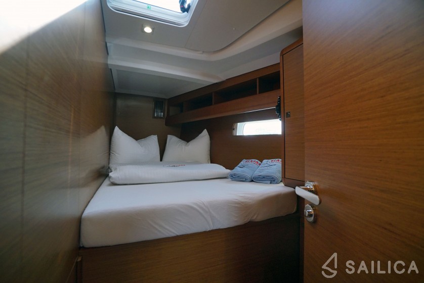 Sun Odyssey 479 - Yacht Charter Sailica