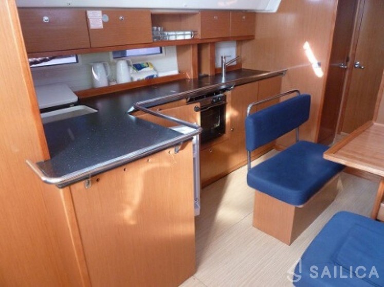 Bavaria 45 Cruiser - Yacht Charter Sailica