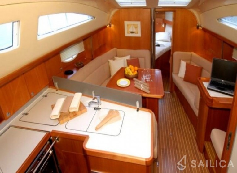 Elan 384 Impression - Yacht Charter Sailica