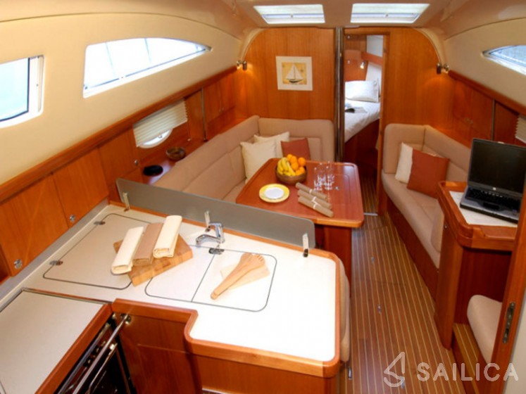 Elan 384 Impression - Yacht Charter Sailica