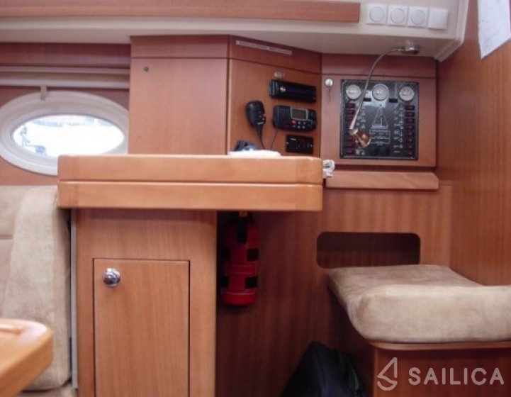 Elan 384 Impression - Yacht Charter Sailica