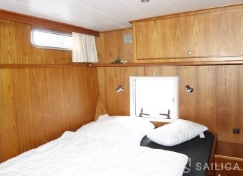 Aqua Yacht 1200 - Yacht Charter Sailica