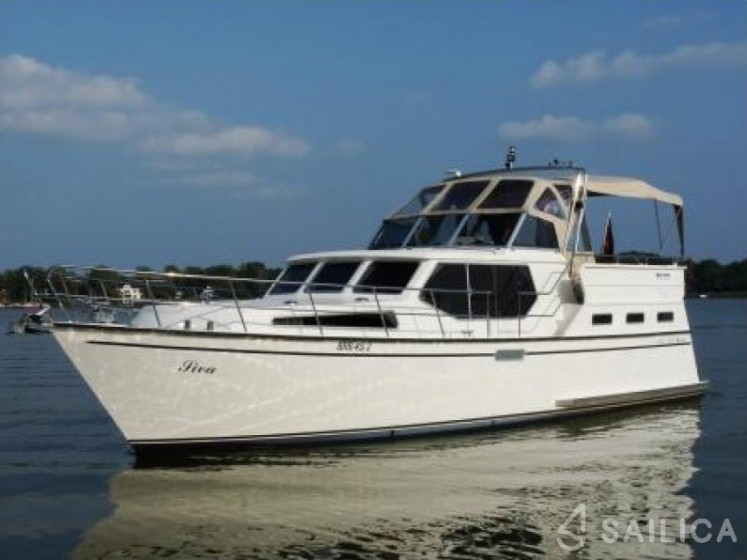 Aqua Yacht 1200 - Yacht Charter Sailica
