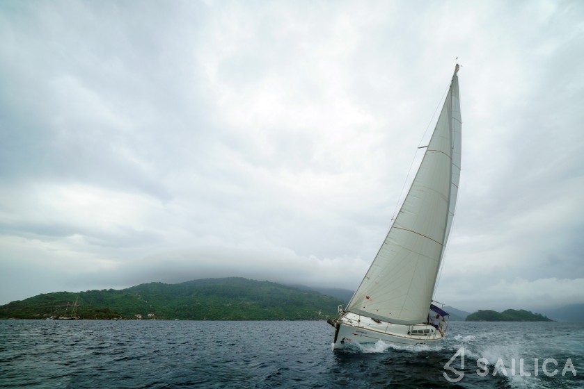 Sun Odyssey 44i - Yacht Charter Sailica