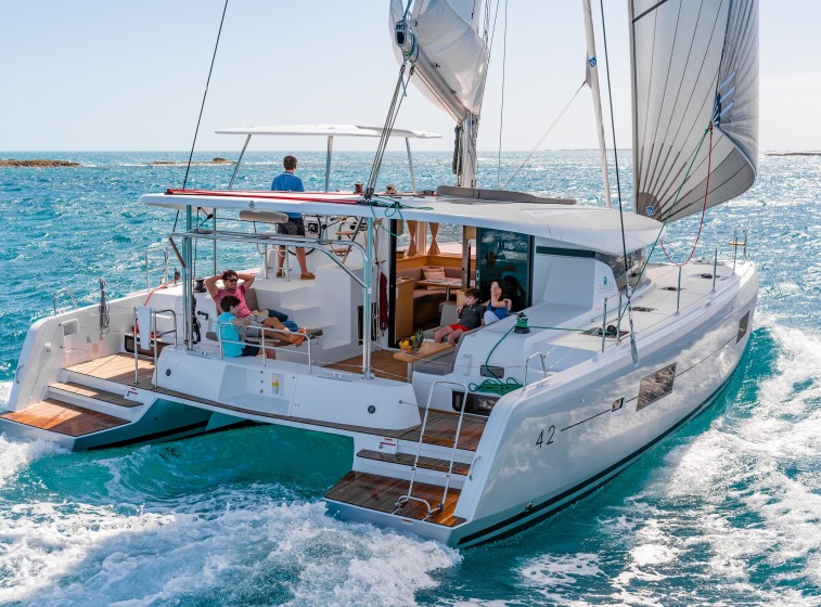 Lagoon 42 - Yacht Charter Sailica