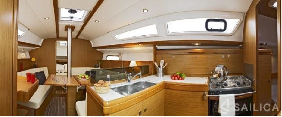 Sun Odyssey 36i - Yacht Charter Sailica