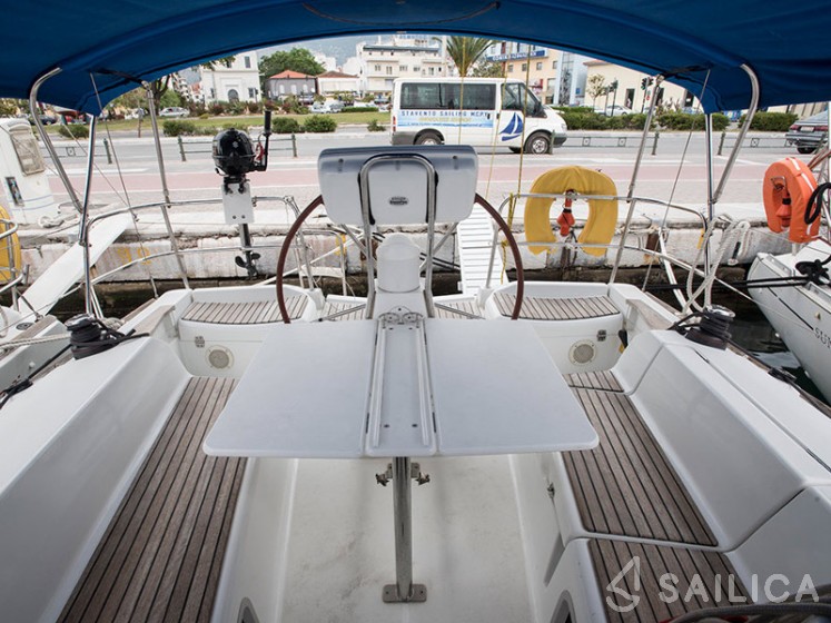 Sun Odyssey 36i - Yacht Charter Sailica