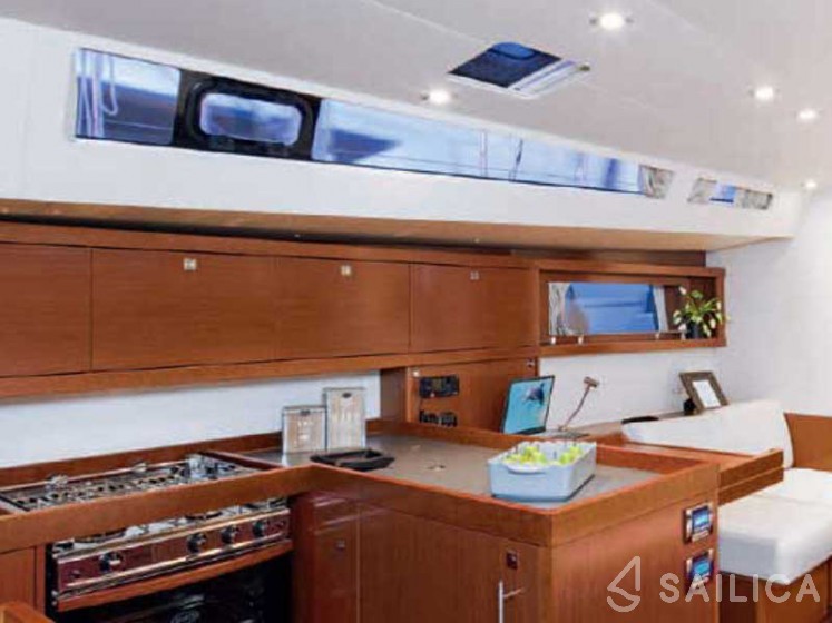 Beneteau 48 - Yacht Charter Sailica